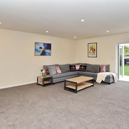 Weston Villa - Spacious & Family Friendly - Bookahome Christchurch Extérieur photo