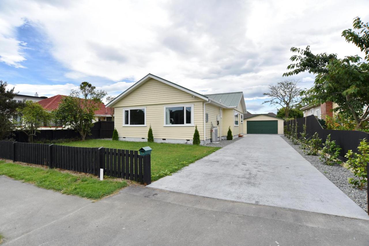 Weston Villa - Spacious & Family Friendly - Bookahome Christchurch Extérieur photo